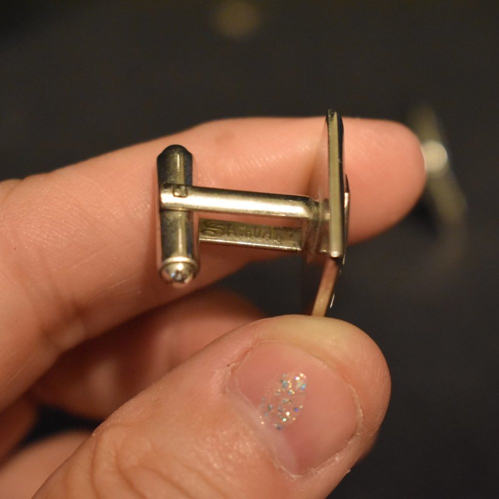 Shield Cuff Link Crest Design - Picture 3 of 3
